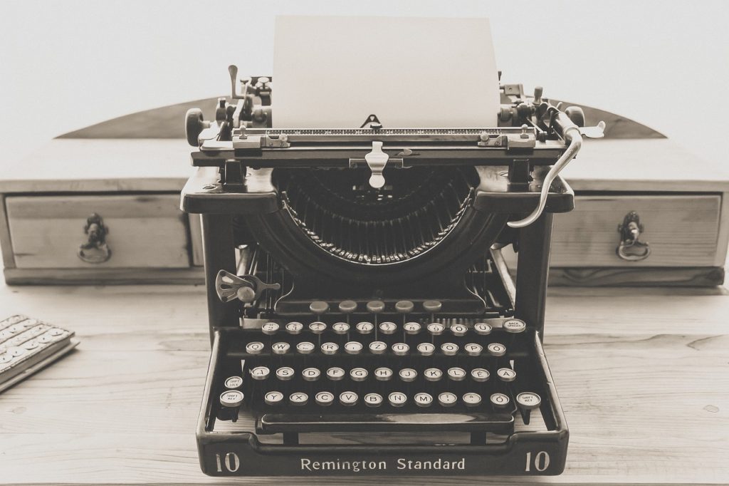 typewriter, vintage, old-1248088.jpg