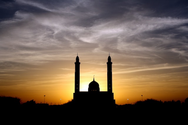 Silhouette of Mosque Below Cloudy Sky during Daytime - muslim assimilation